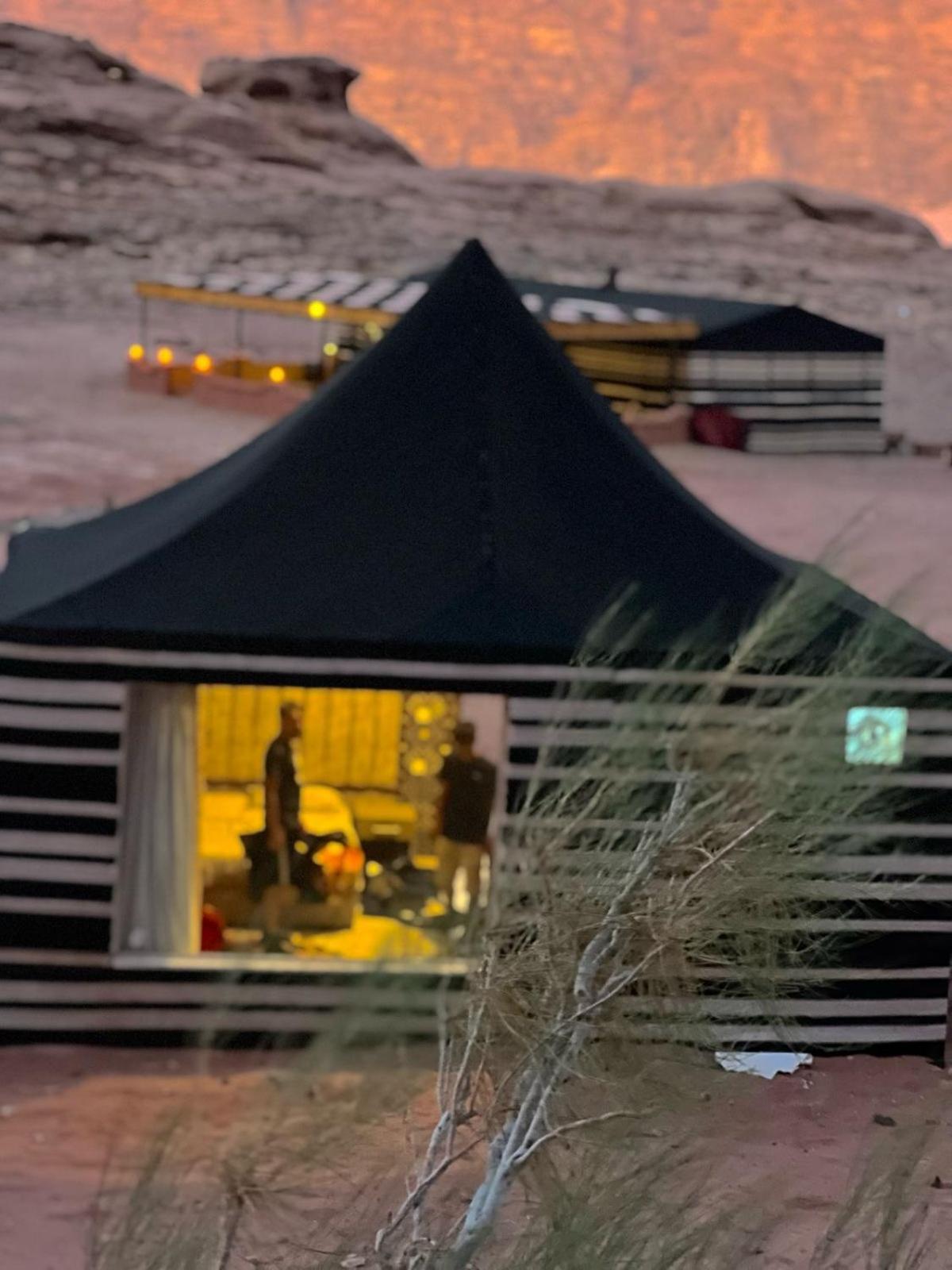Rum Solaris Bubbles Camp Wadi Rum Exterior foto