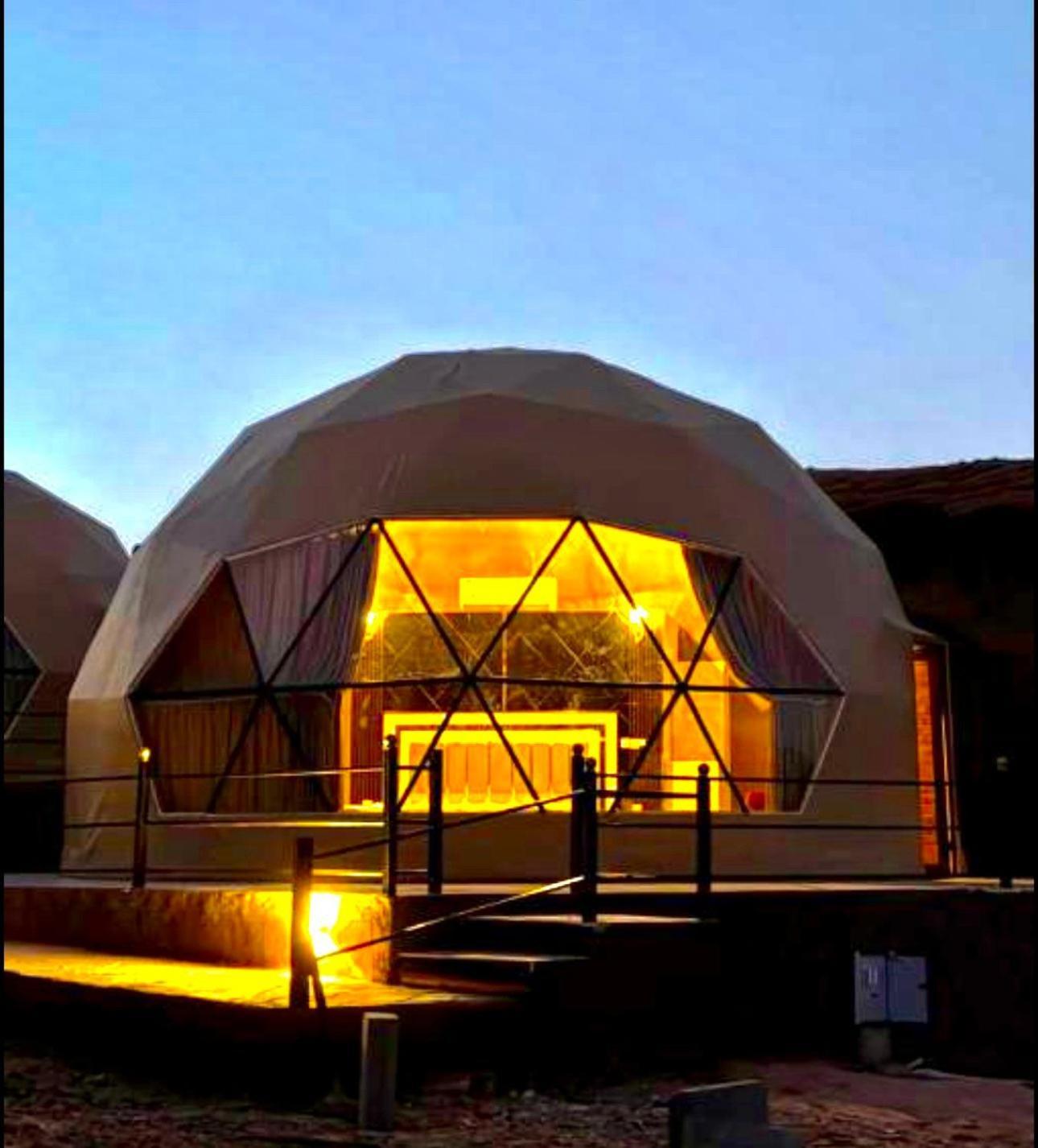 Rum Solaris Bubbles Camp Wadi Rum Exterior foto